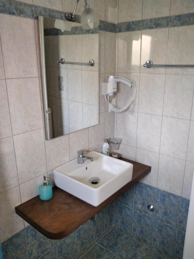 Hotel Patelis Poúlithra Dış mekan fotoğraf