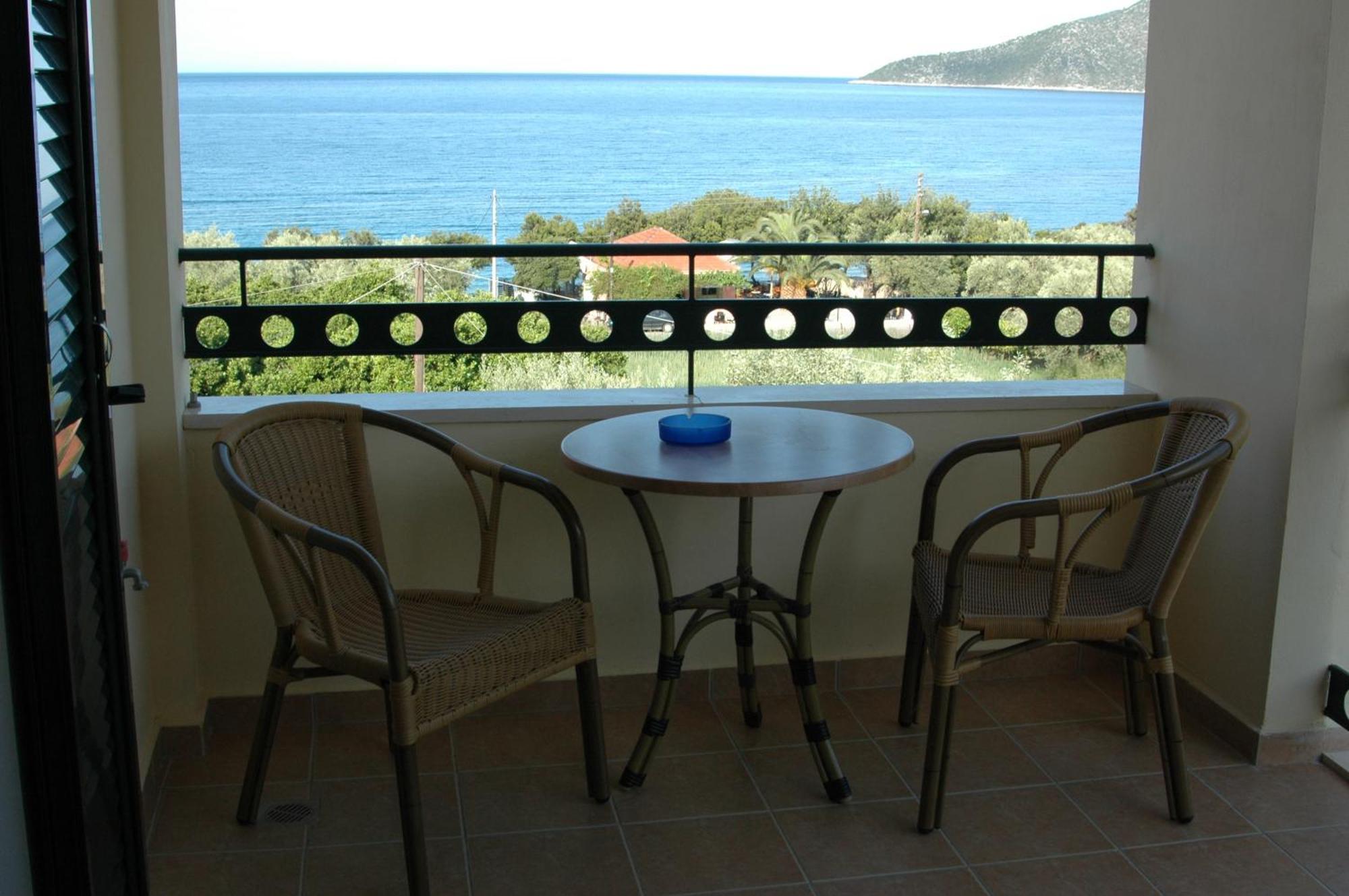 Hotel Patelis Poúlithra Dış mekan fotoğraf