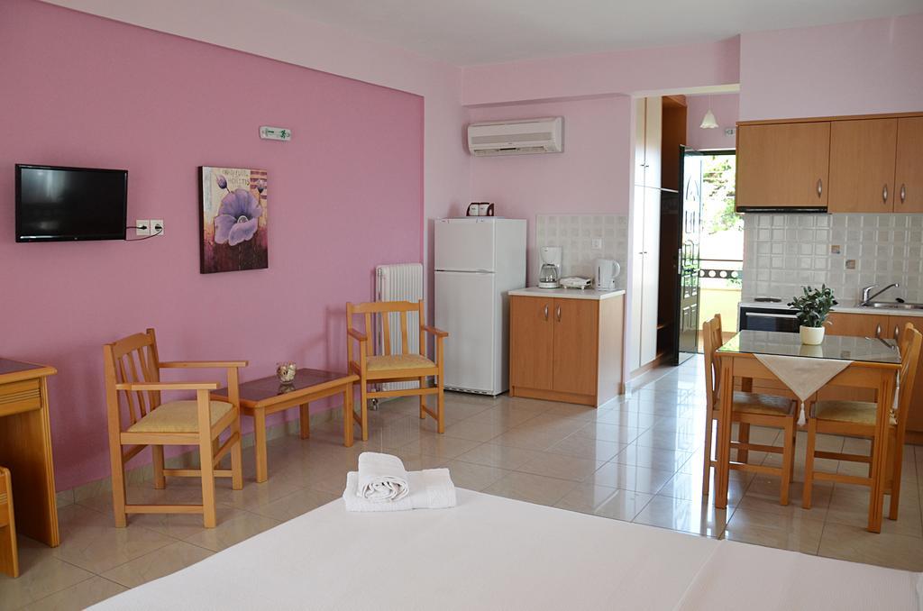 Hotel Patelis Poúlithra Dış mekan fotoğraf