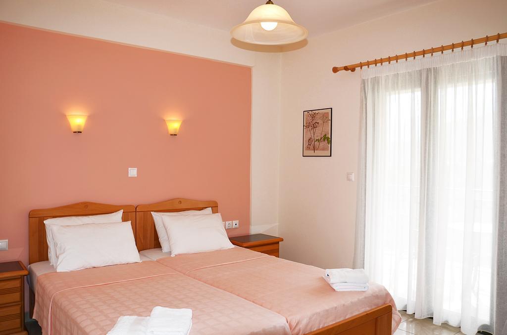Hotel Patelis Poúlithra Dış mekan fotoğraf