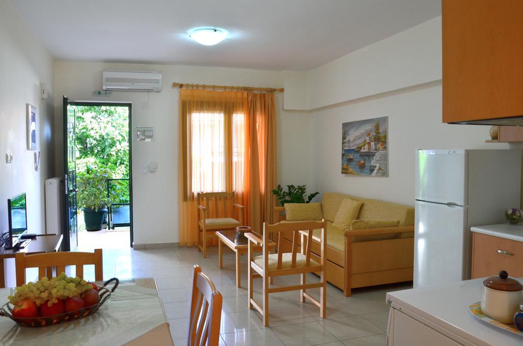 Hotel Patelis Poúlithra Dış mekan fotoğraf