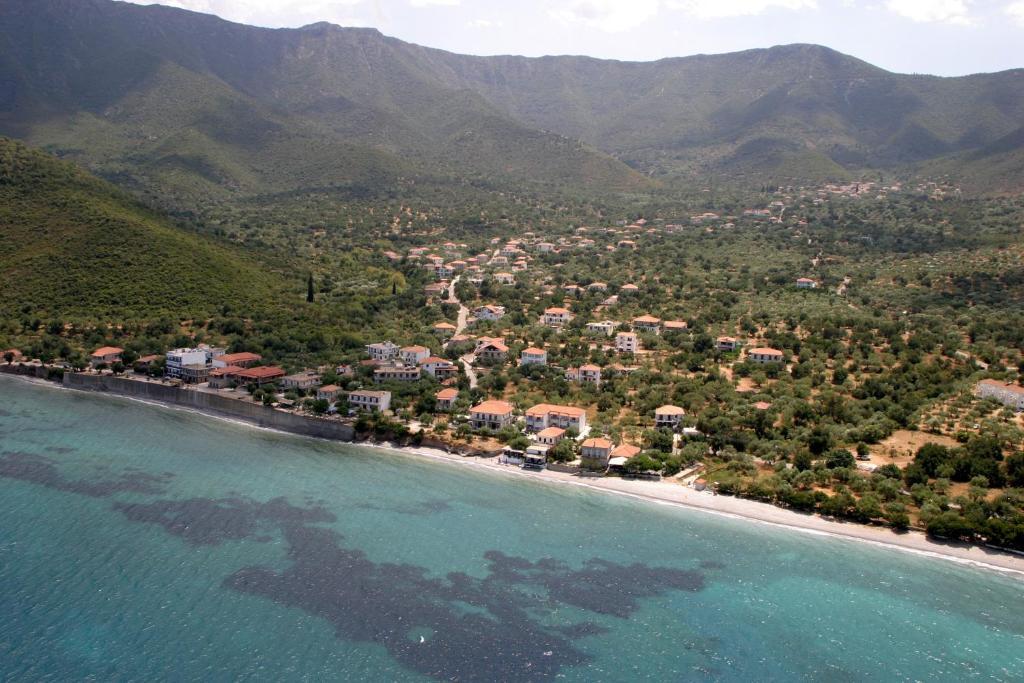 Hotel Patelis Poúlithra Dış mekan fotoğraf