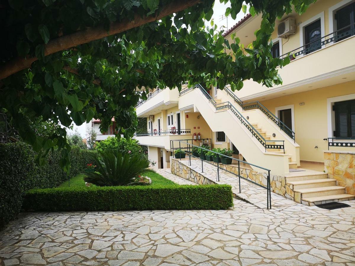 Hotel Patelis Poúlithra Dış mekan fotoğraf