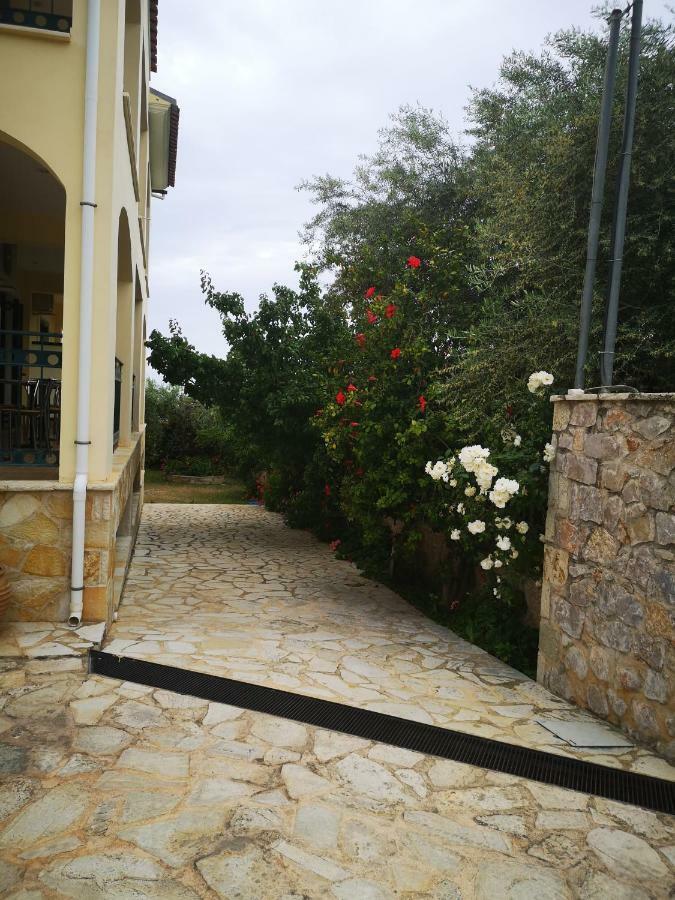 Hotel Patelis Poúlithra Dış mekan fotoğraf